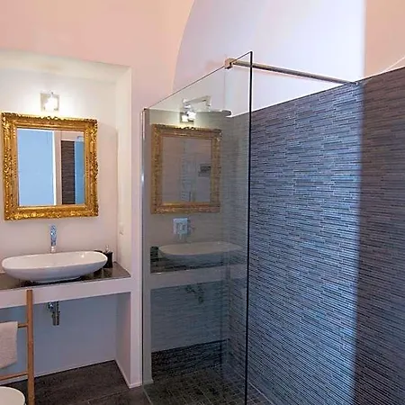 Nocleg ze śniadaniem Tres Chic 4*
