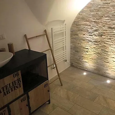 Tres Chic Nocleg ze śniadaniem 4*