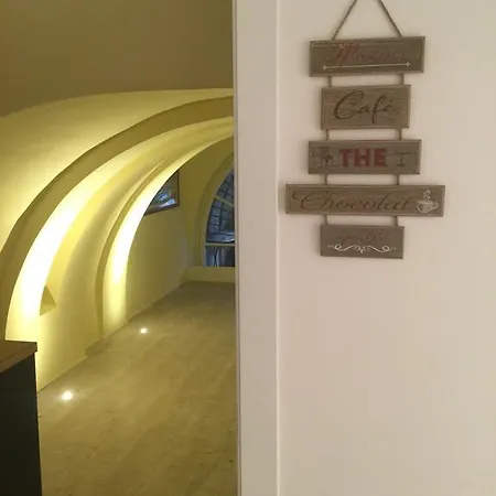 Alojamento de Acomodação e Pequeno-almoço Tres Chic 4*