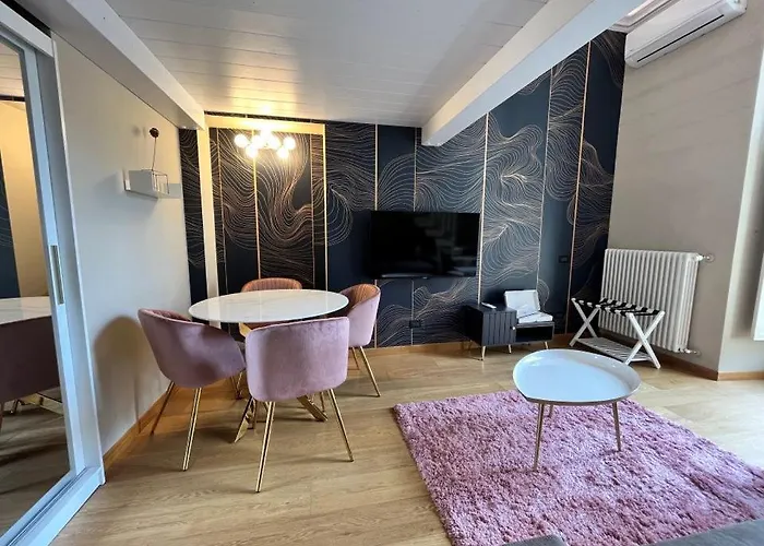 Tres Chic Turin