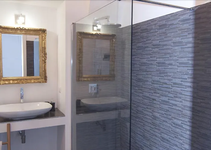Tres Chic Bed & Breakfast Turin