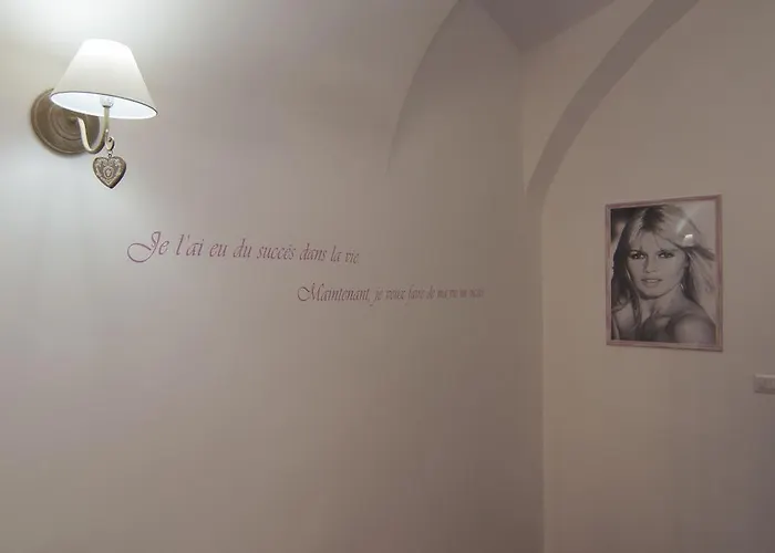 Bed & Breakfast Tres Chic 3*
