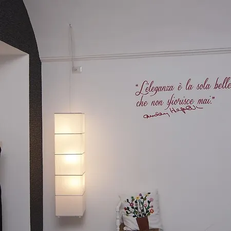 Tres Chic Bed & Breakfast