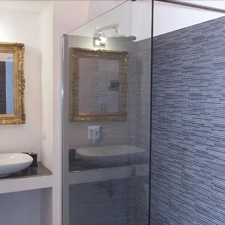 Tres Chic Bed & Breakfast Turijn