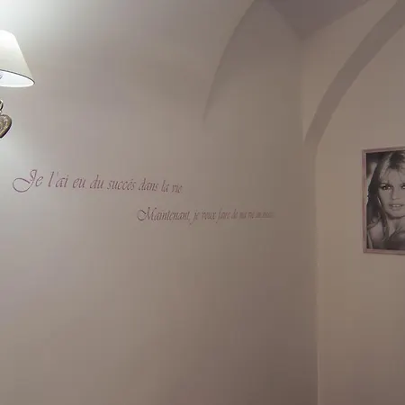 Nocleg ze śniadaniem Tres Chic 2*