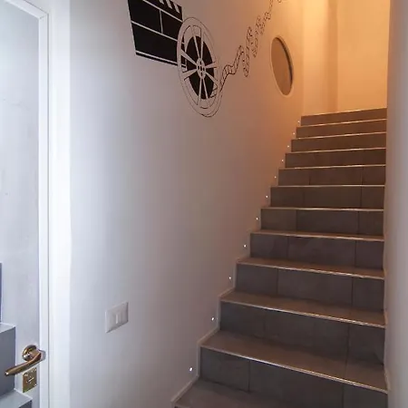 ベッド・アンド・ブレックファスト Tres Chic 3*