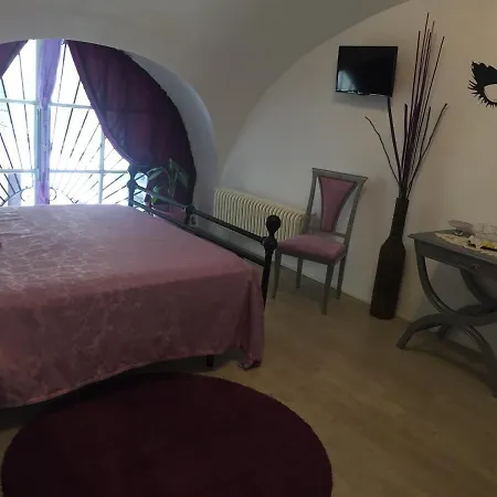 Tres Chic לינה וארוחת בוקר